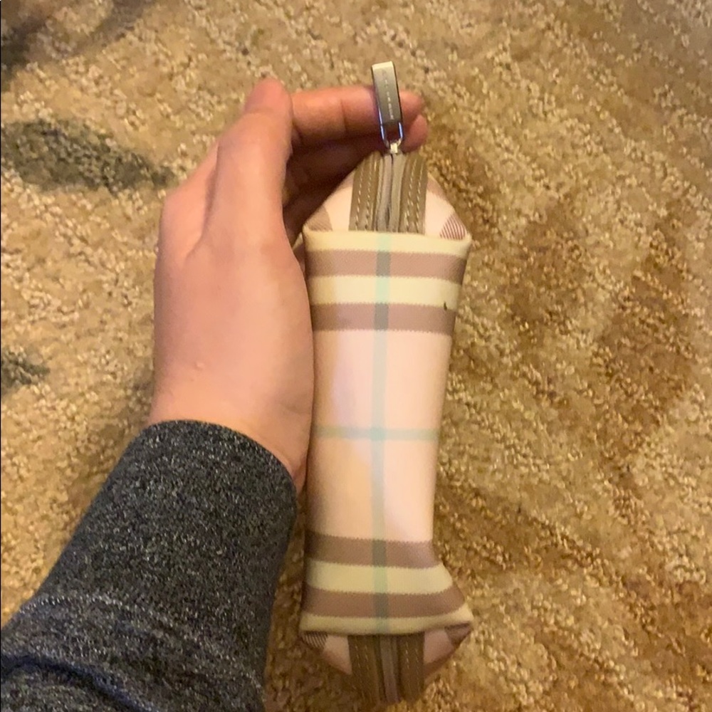 Burberry - Picture 4 of 8